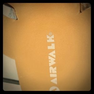 Size 9 airwalk flipfolps